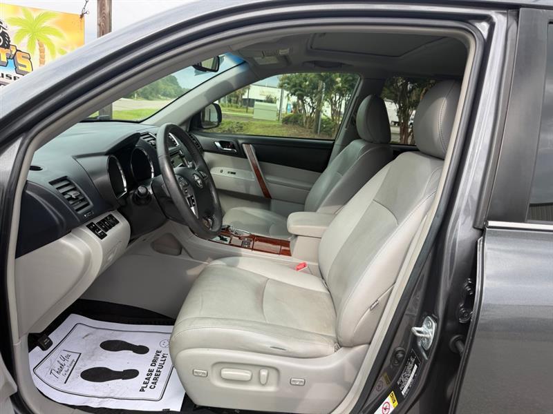 Toyota Highlander Limited 4WD 2013