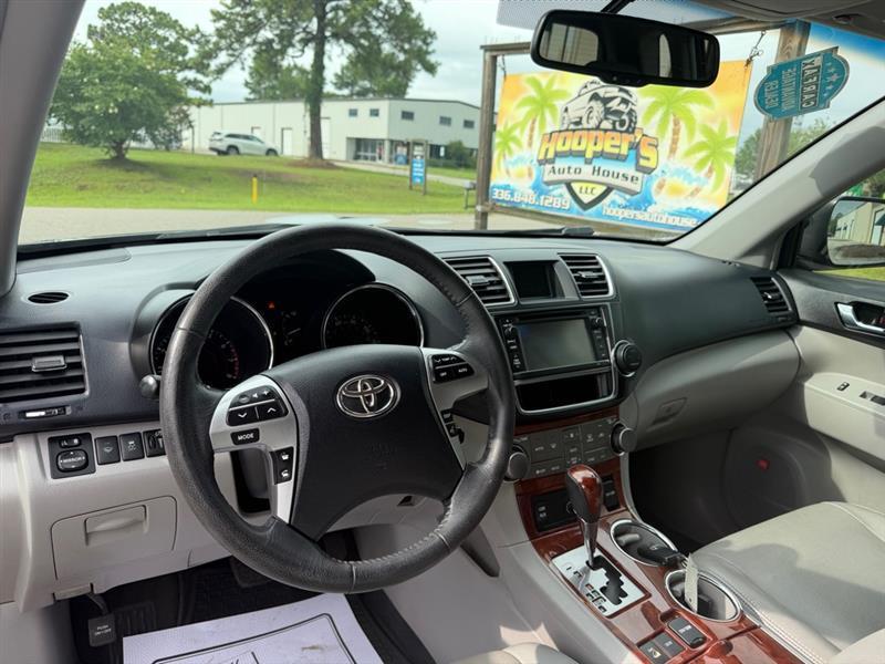 Toyota Highlander Limited 4WD 2013