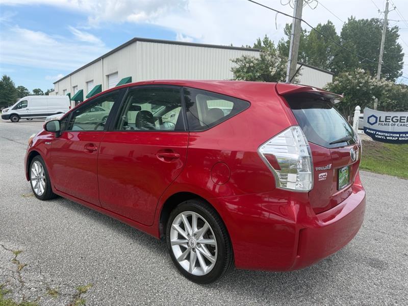 2013 Toyota Prius v Five - Photo 6