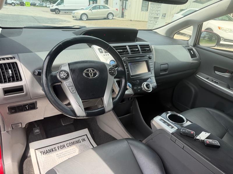 2013 Toyota Prius v Five - Photo 11