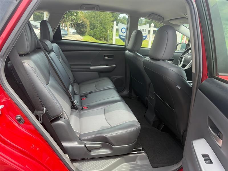 2013 Toyota Prius v Five - Photo 14