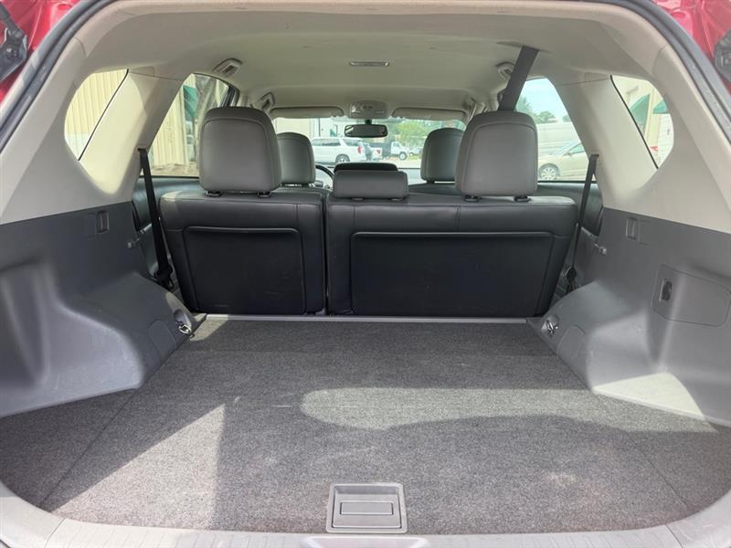 2013 Toyota Prius v Five - Photo 15