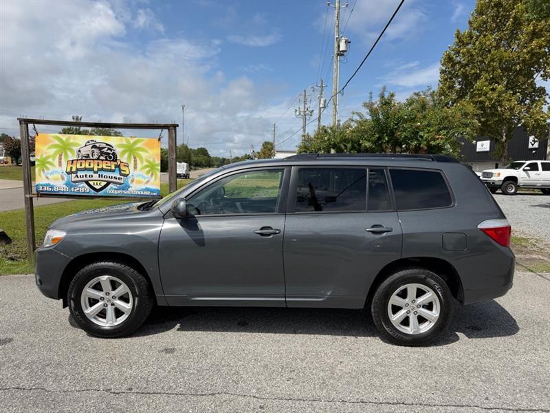 Toyota Highlander Base 2WD 2008