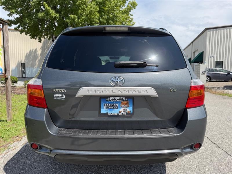Toyota Highlander Base 2WD 2008