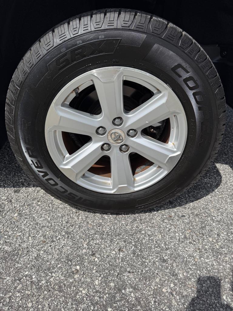 Toyota Highlander Base 2WD 2008