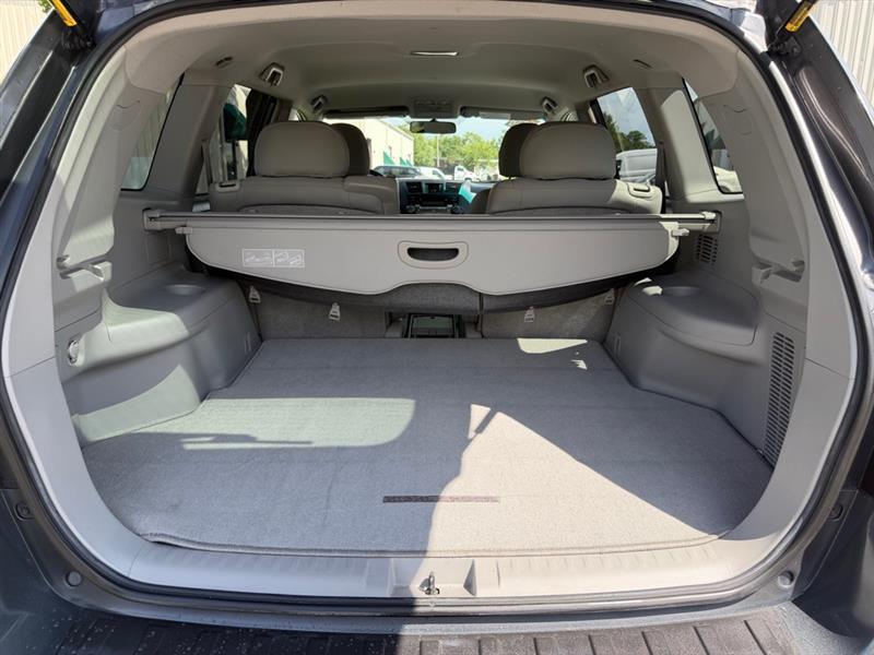 Toyota Highlander Base 2WD 2008