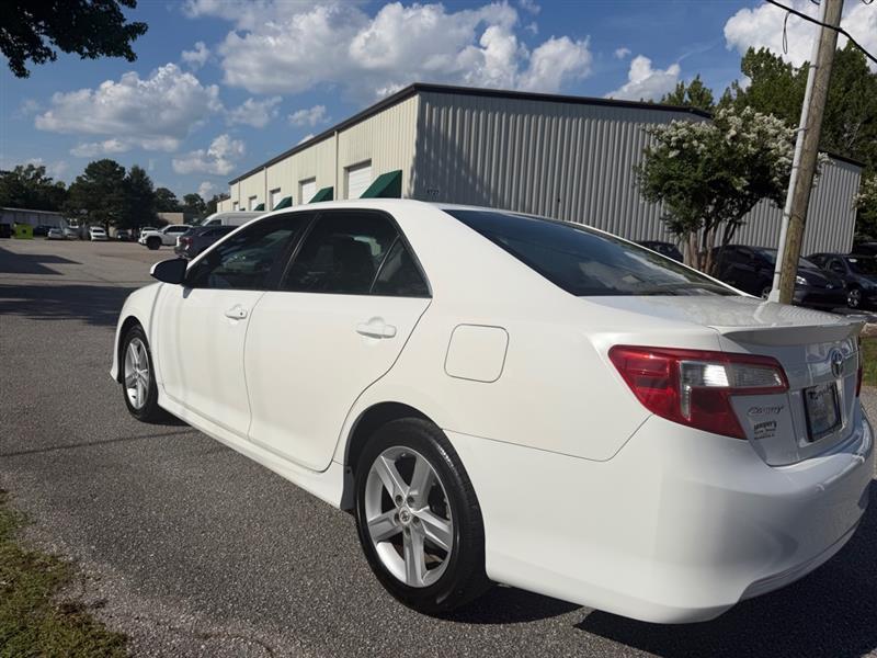 Toyota Camry SE 2012