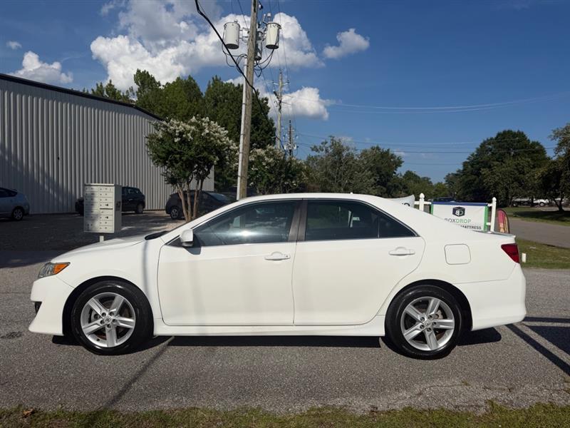 Toyota Camry SE 2012