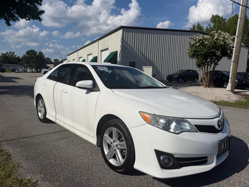 Toyota Camry SE 2012