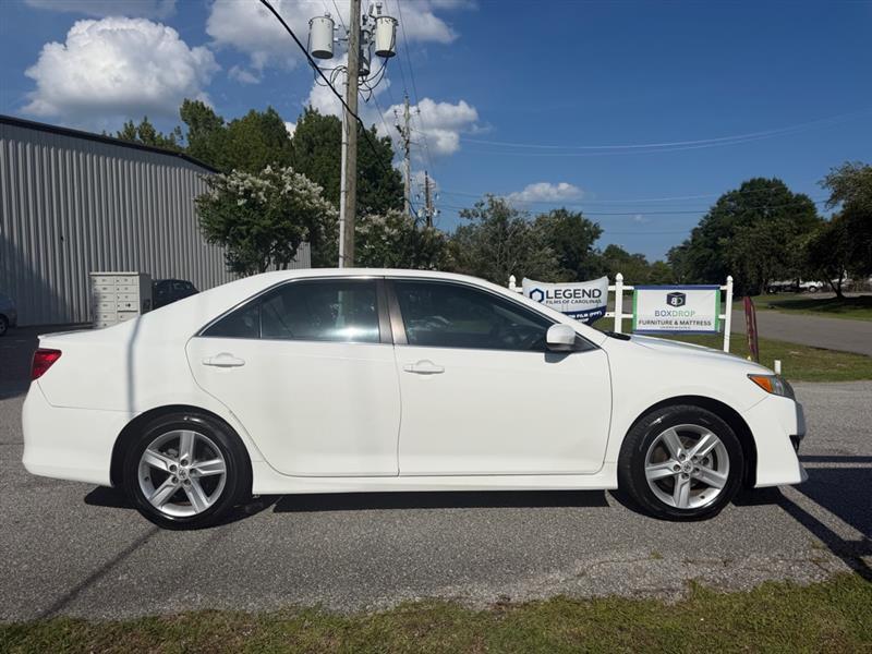Toyota Camry SE 2012