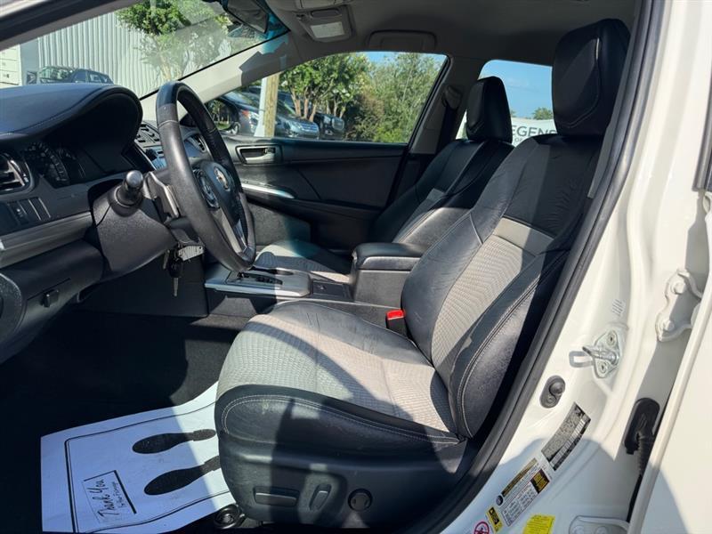 Toyota Camry SE 2012