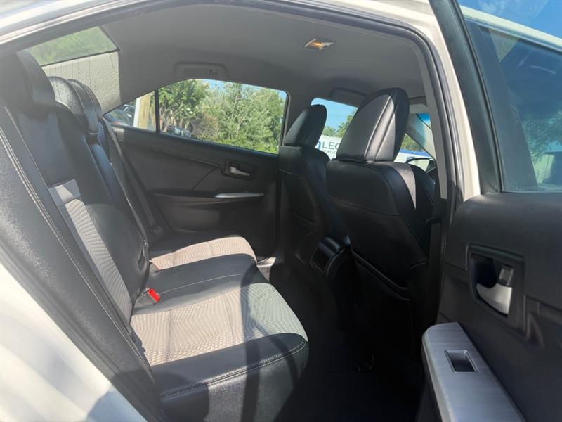 Toyota Camry SE 2012
