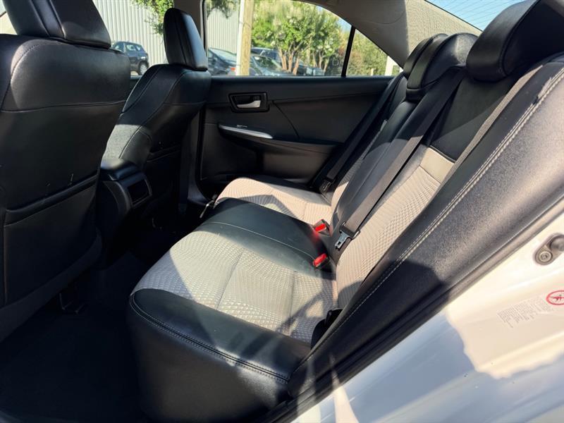 Toyota Camry SE 2012