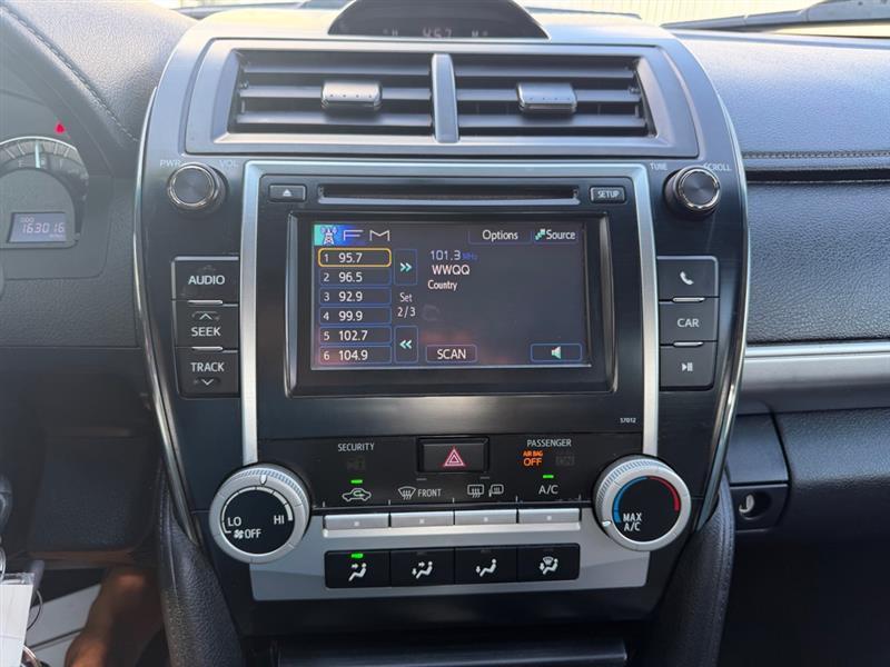 Toyota Camry SE 2012