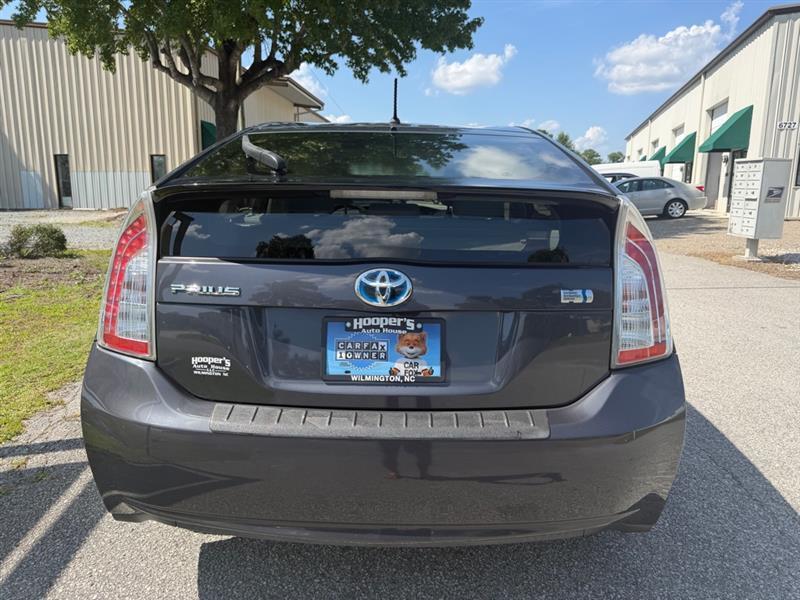 Toyota Prius Prius V 2012