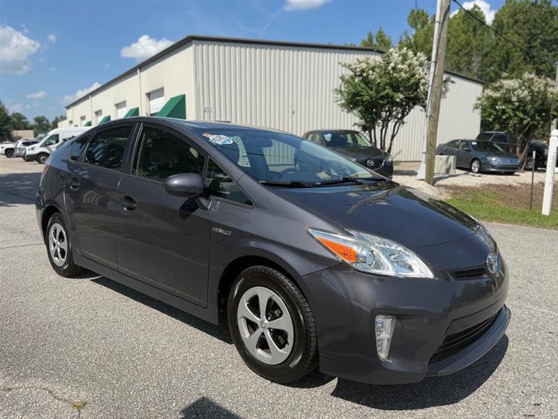 Toyota Prius Prius V 2012