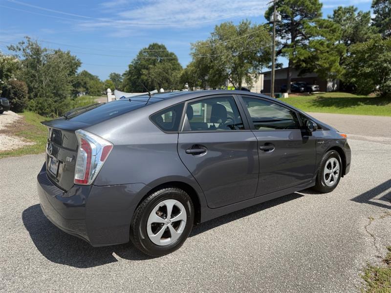 Toyota Prius Prius V 2012