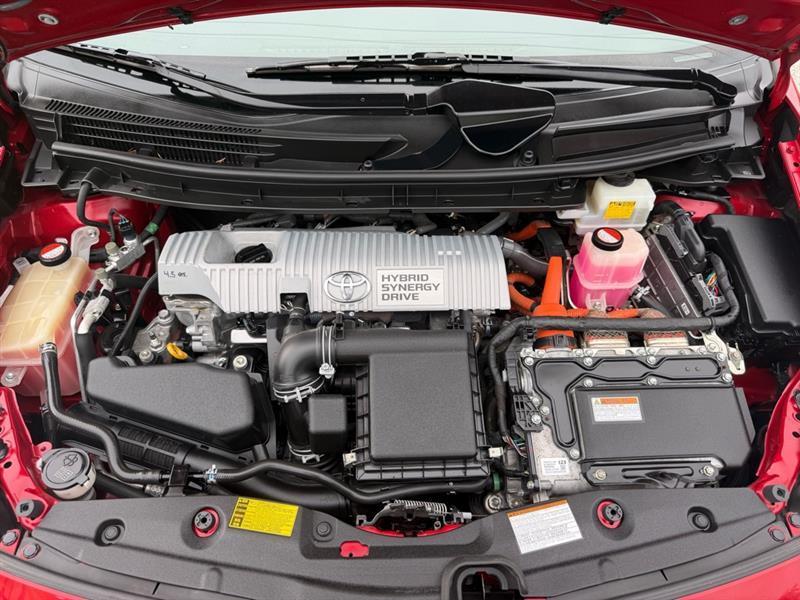 Toyota Prius Four 2015