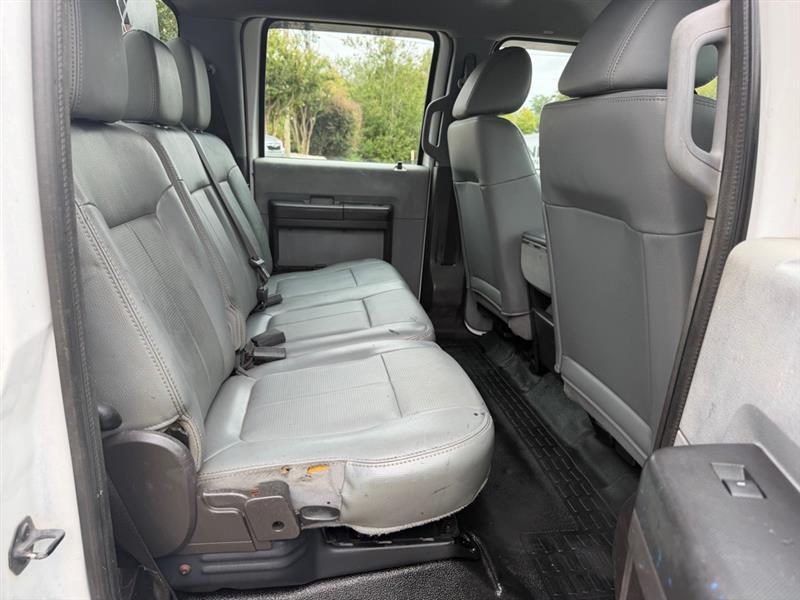 Ford F-350 SD XL Crew Cab Long Bed DRW 4WD 2012