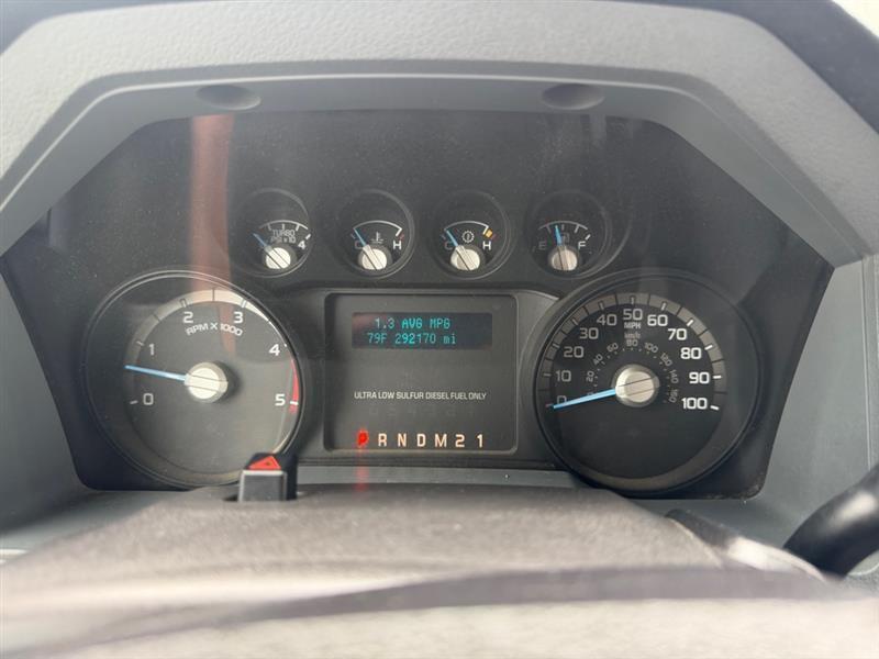Ford F-350 SD XL Crew Cab Long Bed DRW 4WD 2012