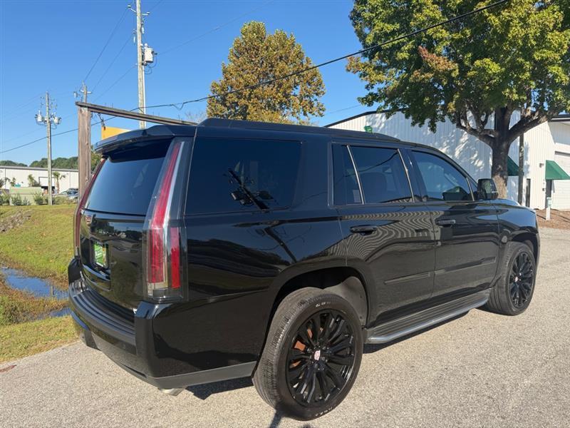 Cadillac Escalade Luxury 4WD 2016