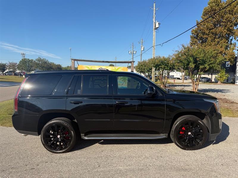 Cadillac Escalade Luxury 4WD 2016