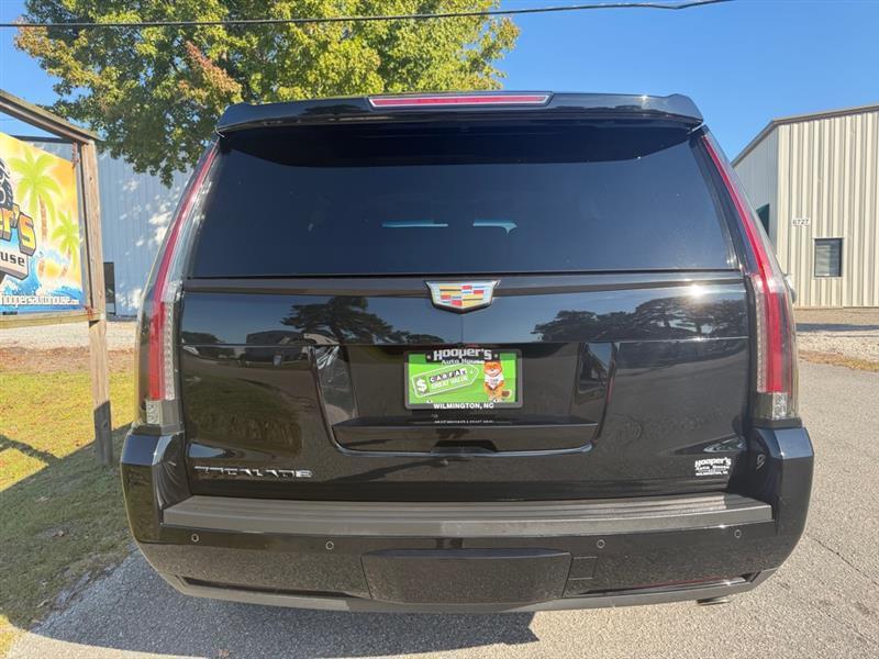Cadillac Escalade Luxury 4WD 2016