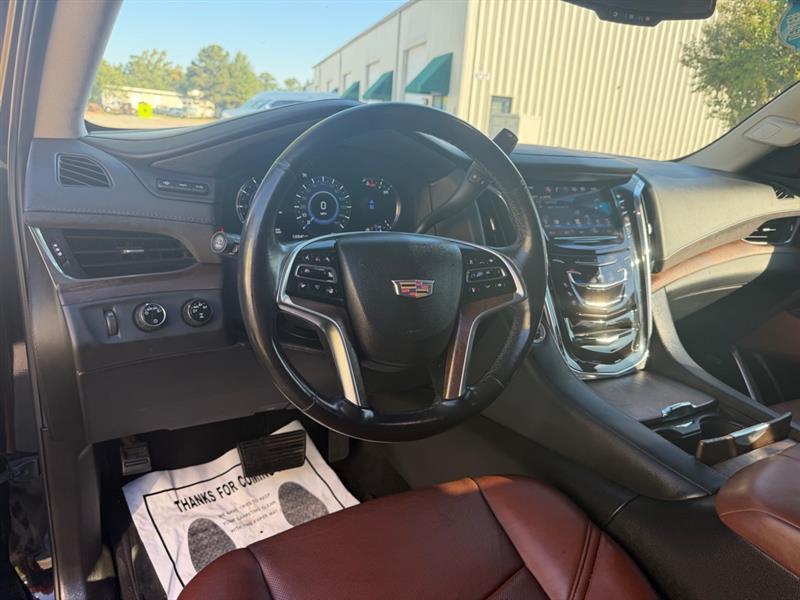 Cadillac Escalade Luxury 4WD 2016
