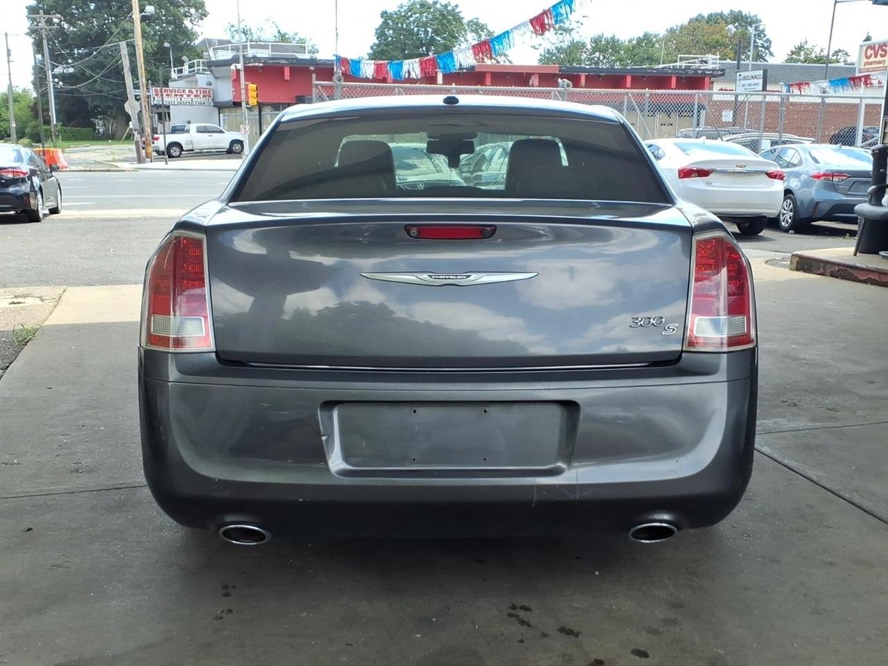 Chrysler 300  2013
