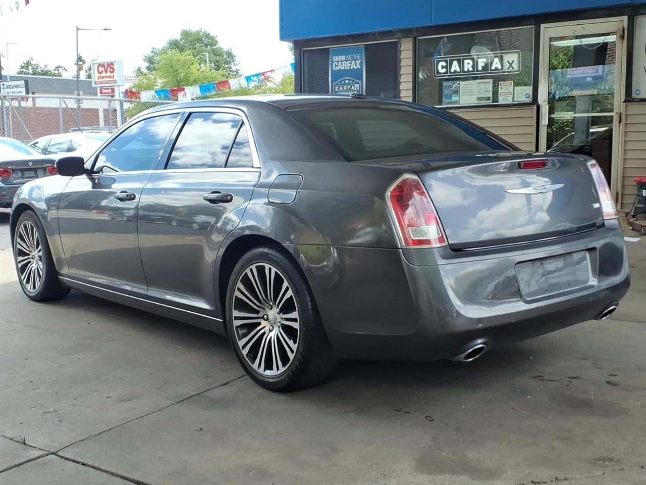 Chrysler 300  2013
