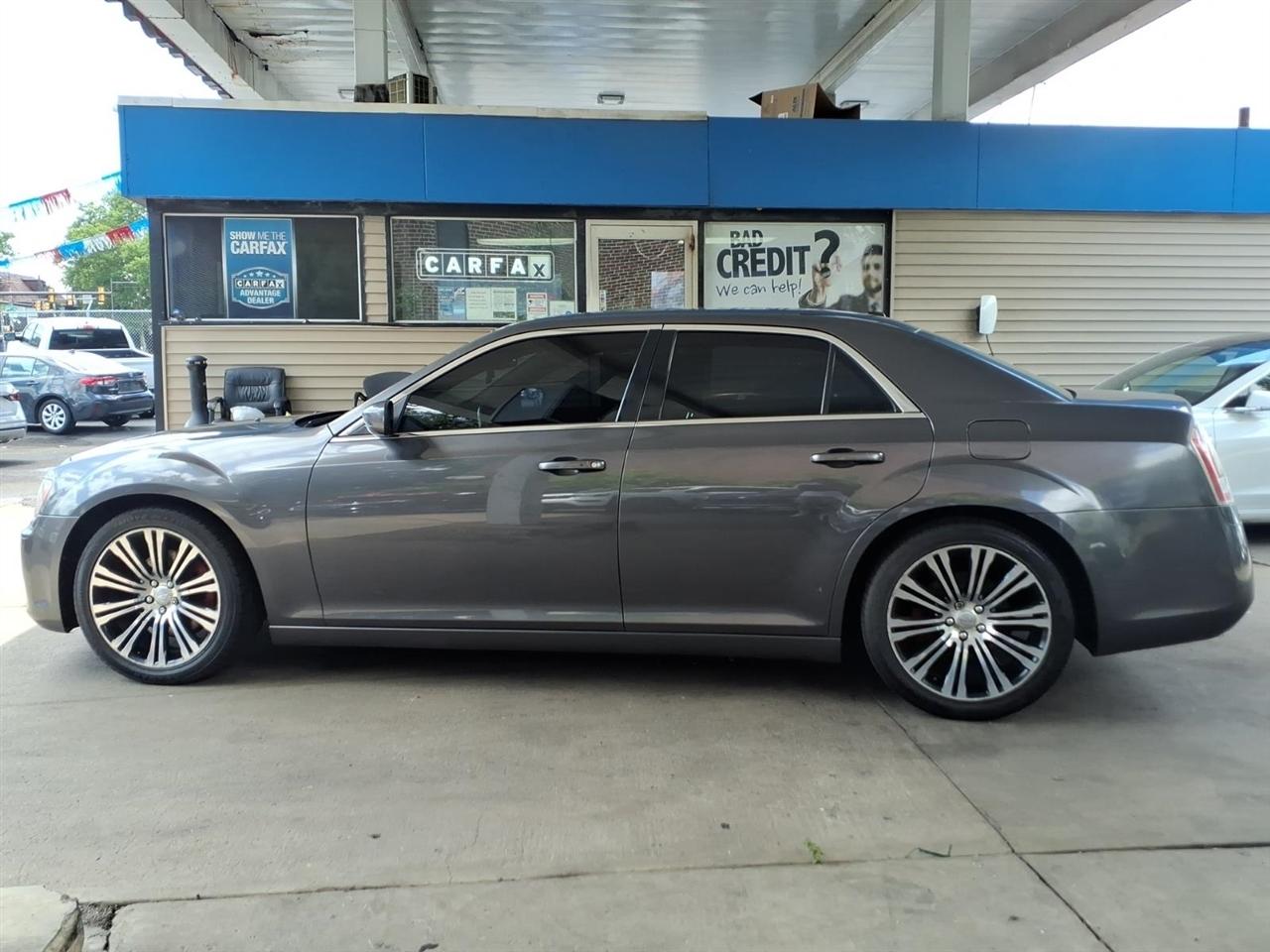 Chrysler 300  2013
