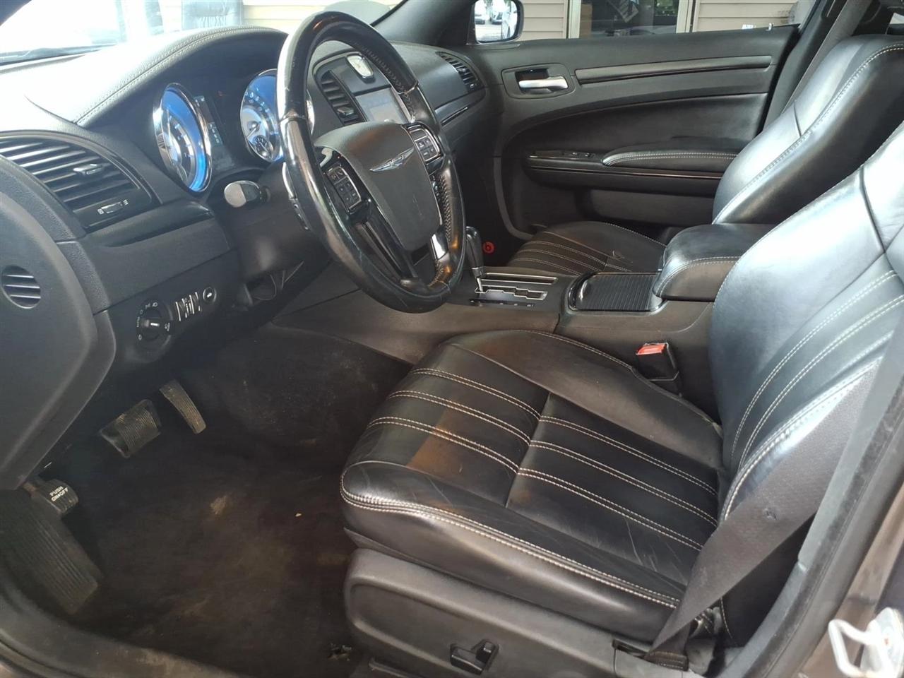 Chrysler 300  2013