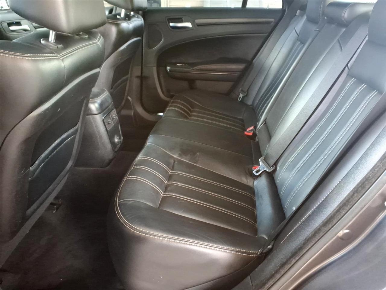 Chrysler 300  2013