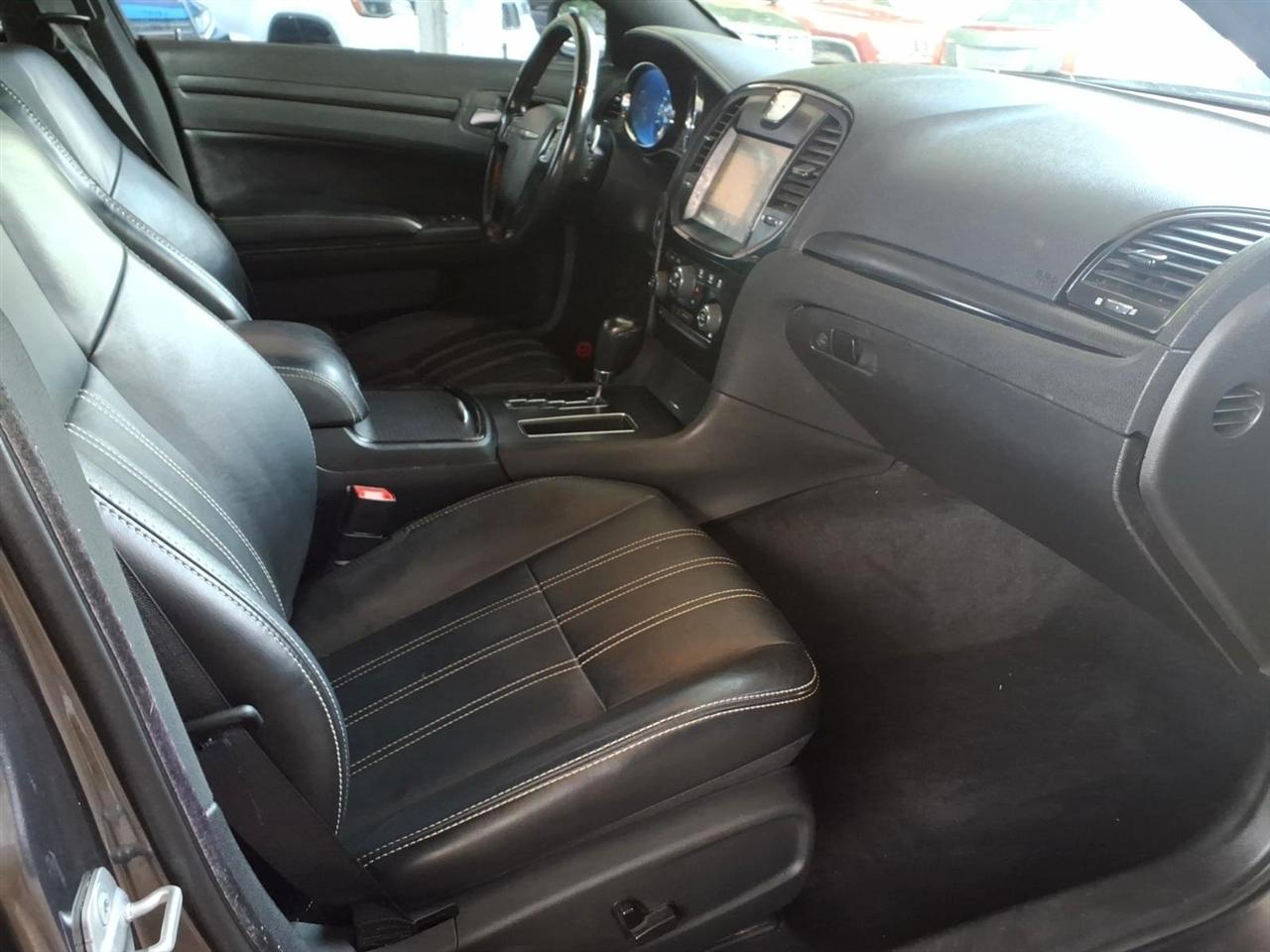 Chrysler 300  2013