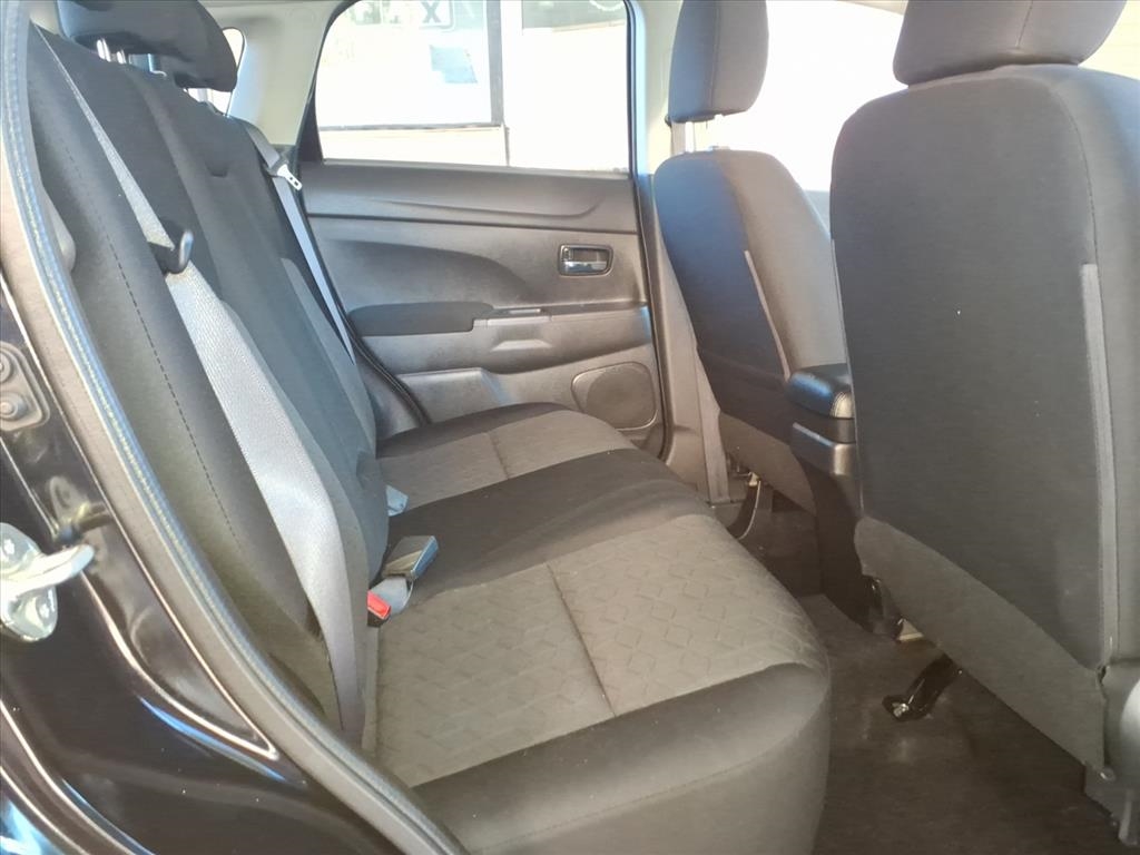 Mitsubishi Outlander Sport  2021