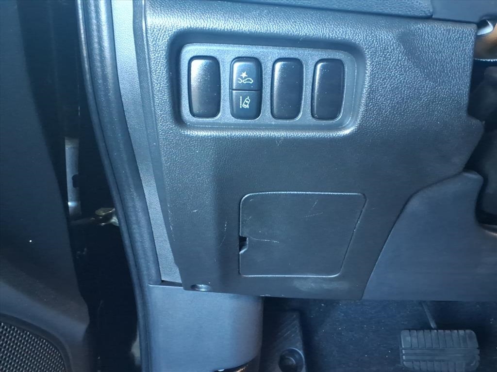 Mitsubishi Outlander Sport  2021