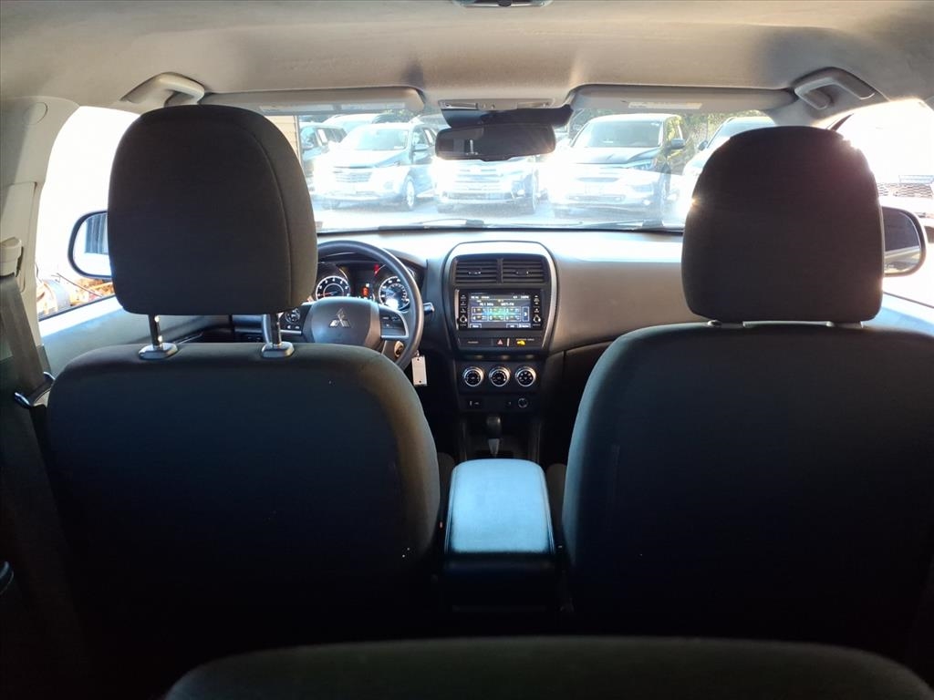 Mitsubishi Outlander Sport  2021