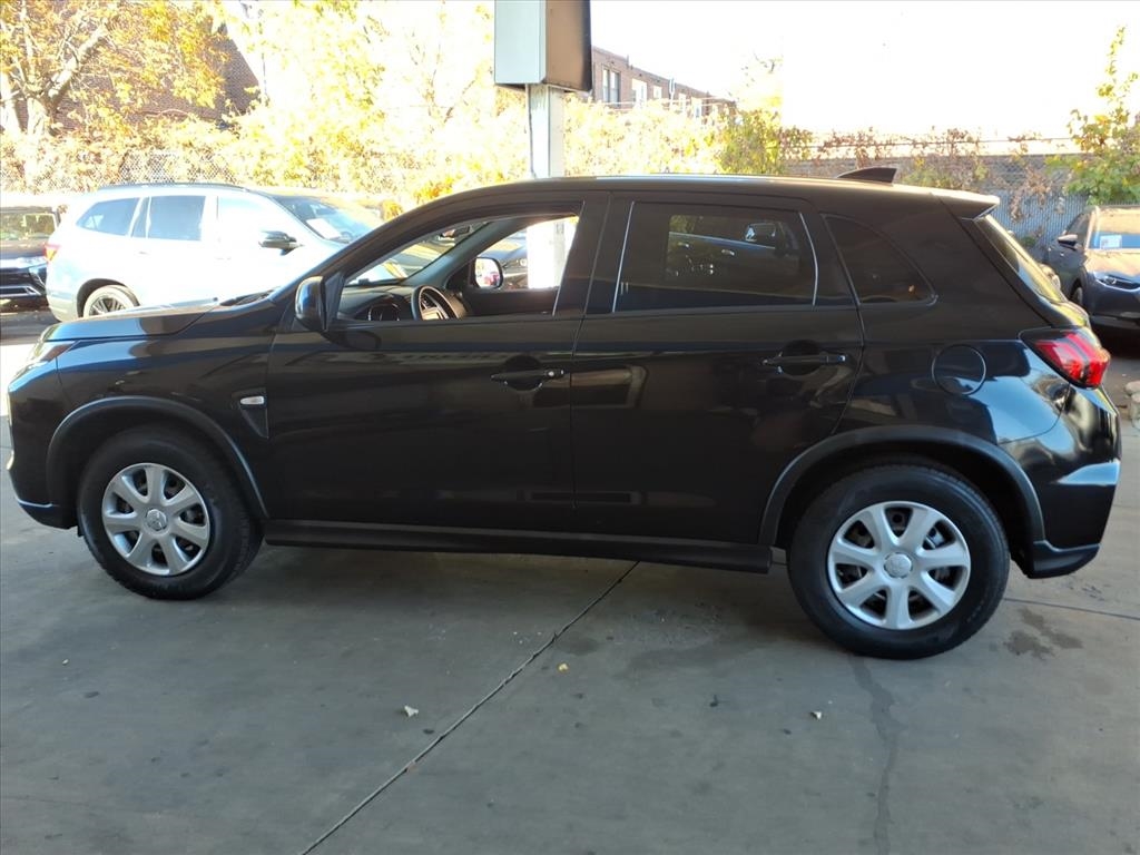 Mitsubishi Outlander Sport  2021