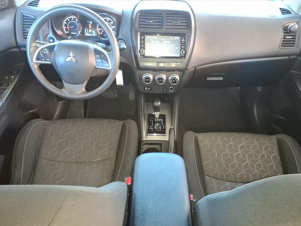 Mitsubishi Outlander Sport  2021