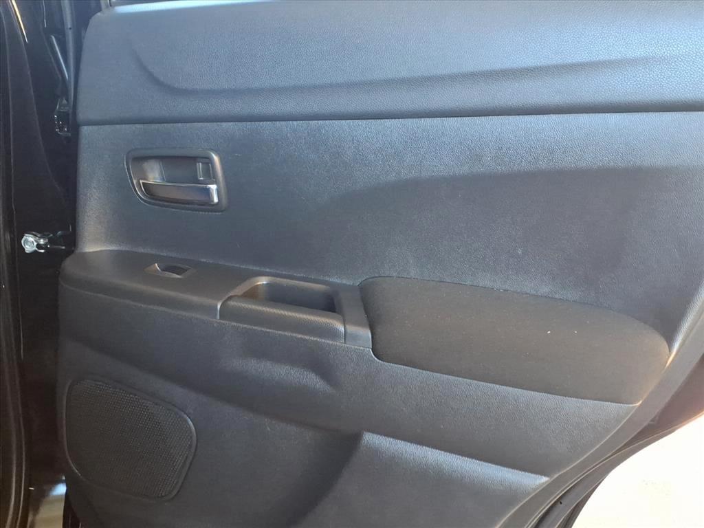 Mitsubishi Outlander Sport  2021