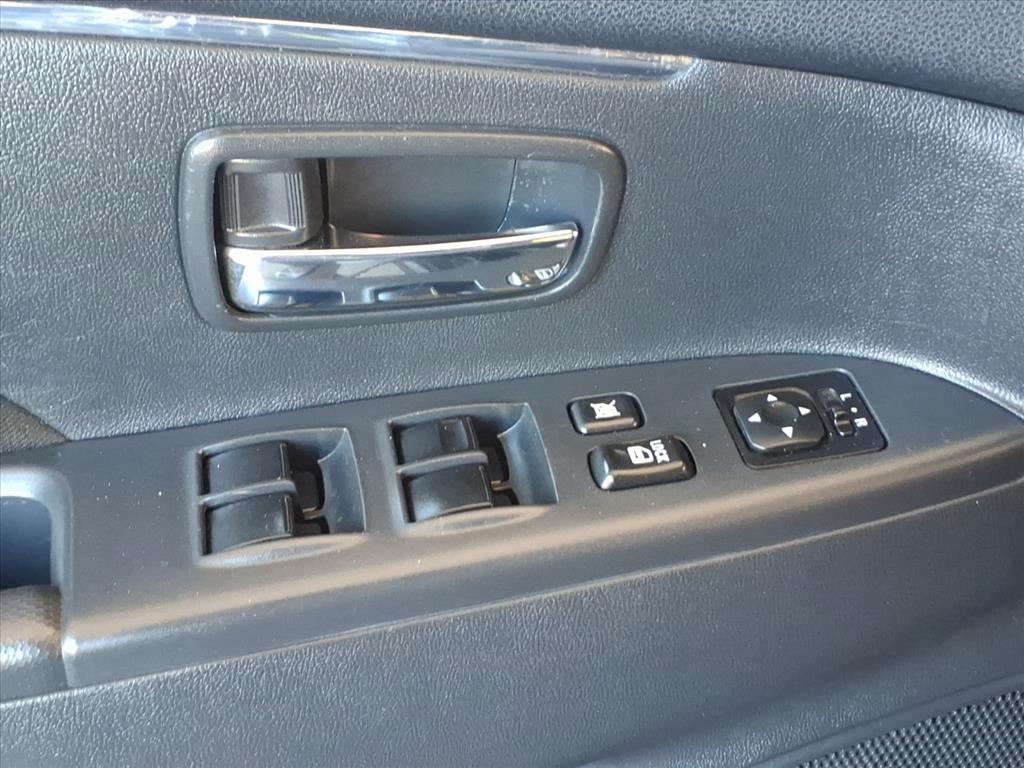 Mitsubishi Outlander Sport  2021