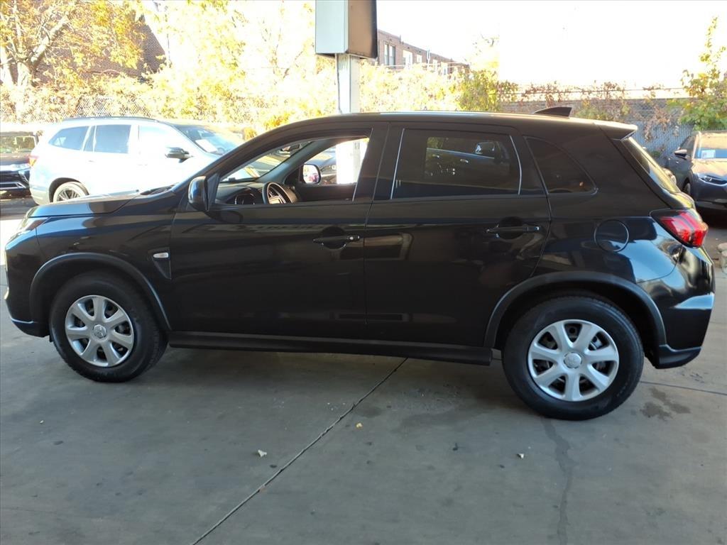 Mitsubishi Outlander Sport  2021