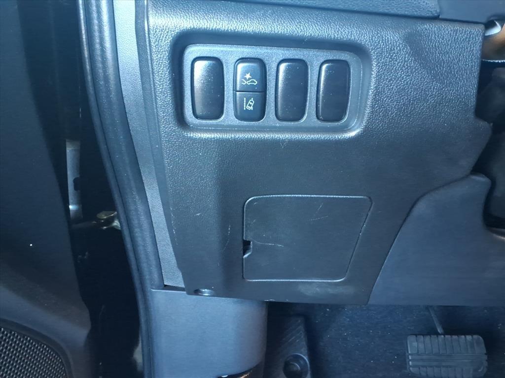 Mitsubishi Outlander Sport  2021