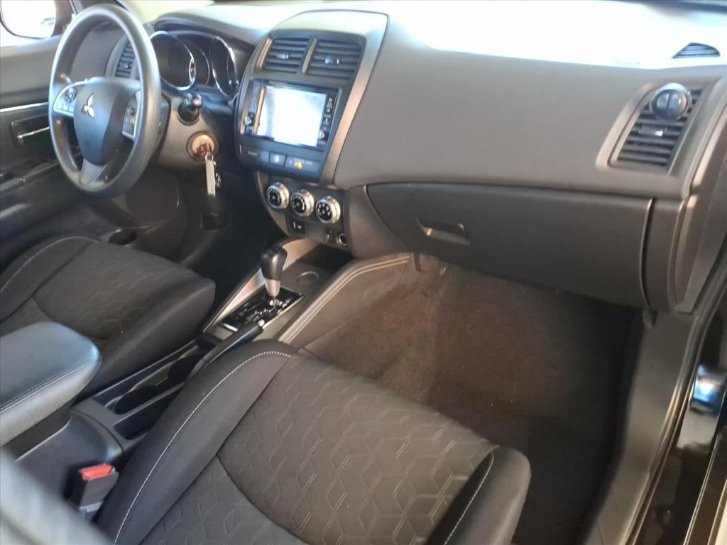 Mitsubishi Outlander Sport  2021