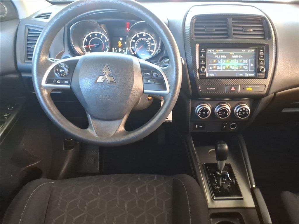 Mitsubishi Outlander Sport  2021