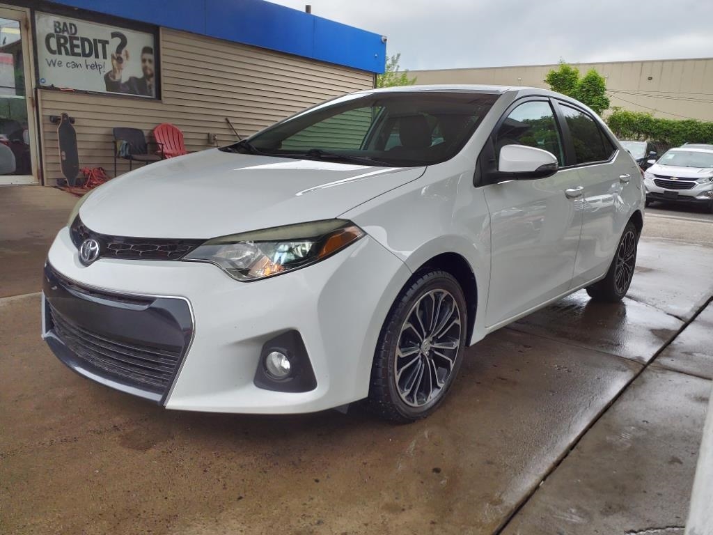 Toyota Corolla  2015