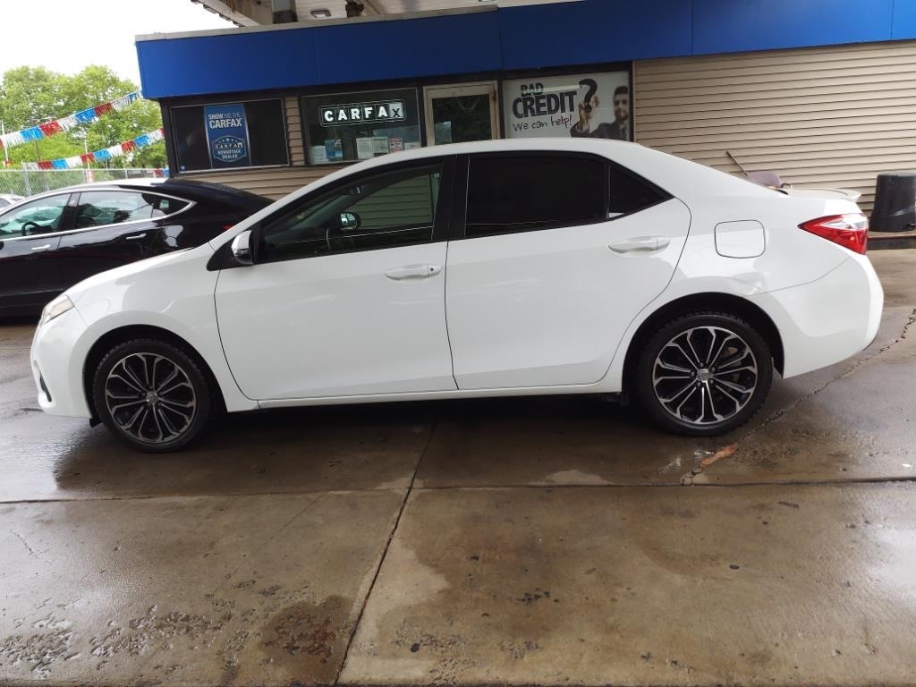 Toyota Corolla  2015