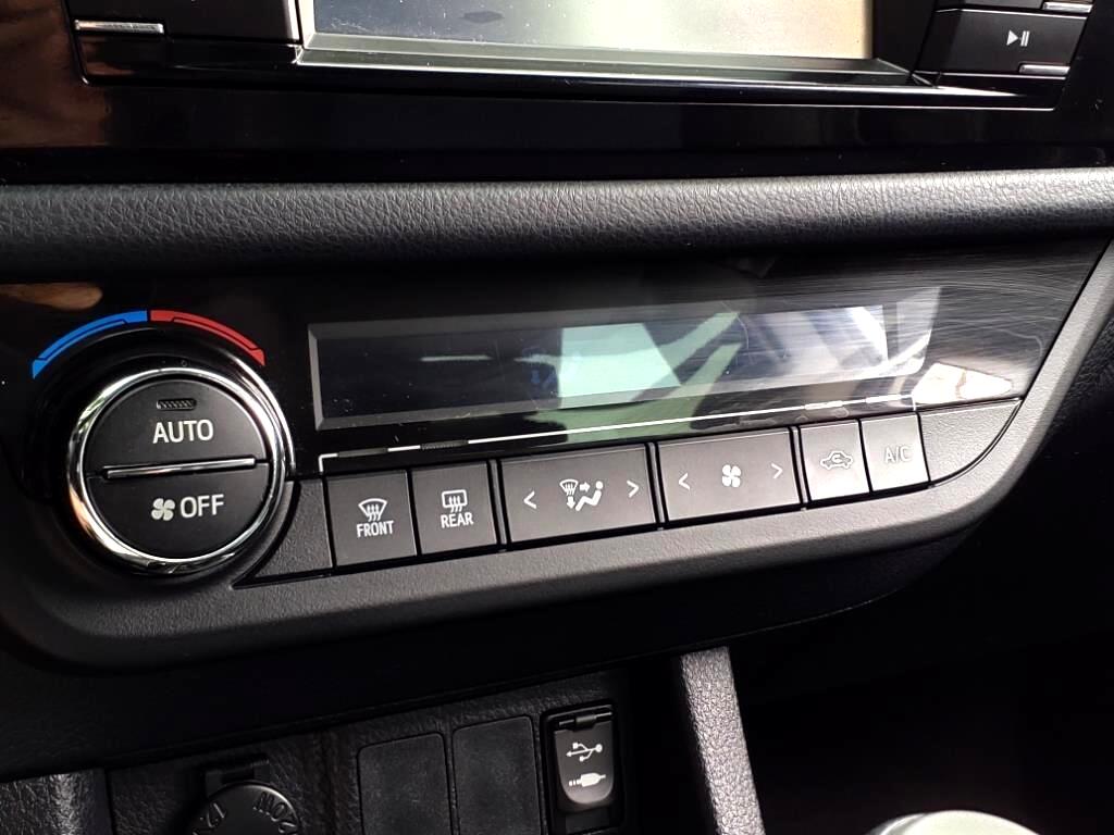 Toyota Corolla  2015