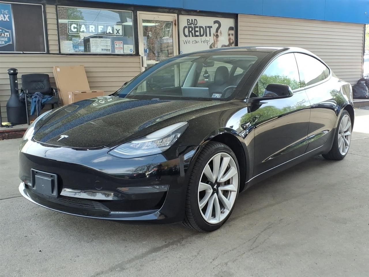 Tesla Model 3  2020