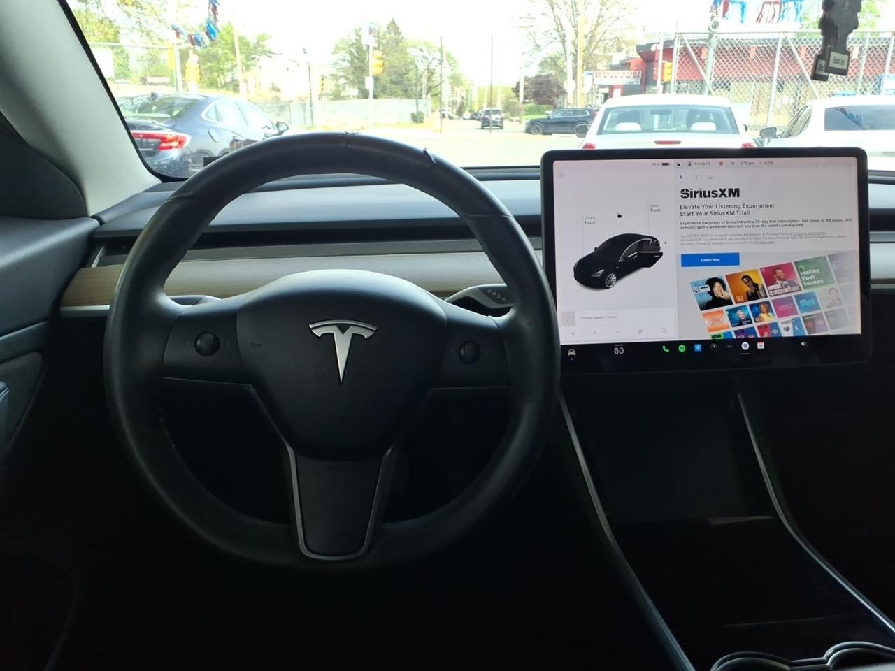 Tesla Model 3  2020